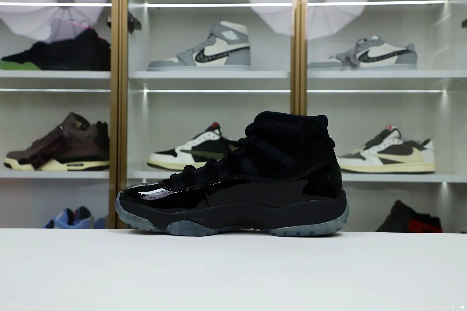 Kimikick GOWN' AIR AND RETRO JORDAN 'CAP 11 0507